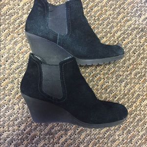 Wedge boots